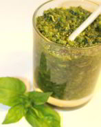 Чесночно-базиликовый песто
