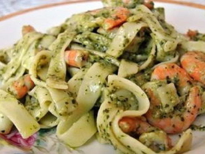 Рецепт фетучини аль денте с соусома песто и креветками