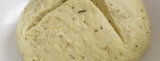 фокачча с соусом песто и тыквенными семечками. Шаг 4