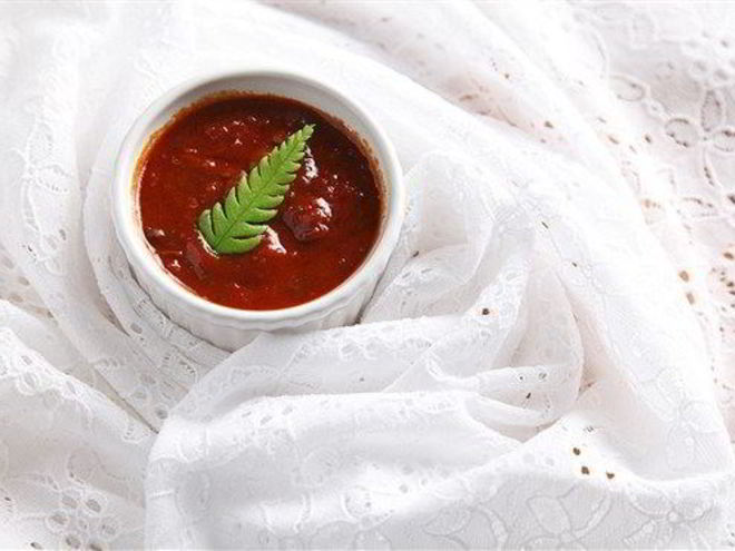 Рецепт песто из вяленых томатов и грецких орехов