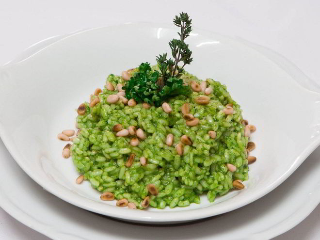Рецепт ризотто с соусом песто и кедровыми орешками