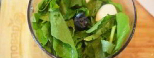 сосиски-гриль с соусом песто из руколлы. Шаг 3