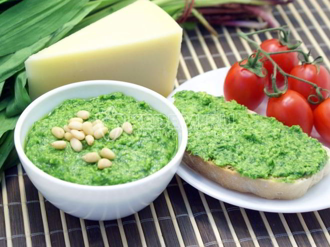 Рецепт соуса песто из черемши