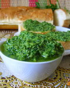 Соус песто из петрушки