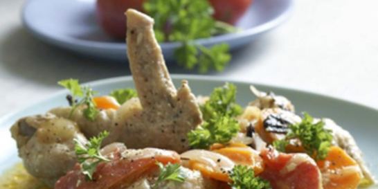 Куриные крылышки с соусом сальса