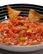 Мексиканская сальса с кукурузными чипсами