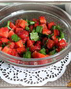 Острая клубничная сальса