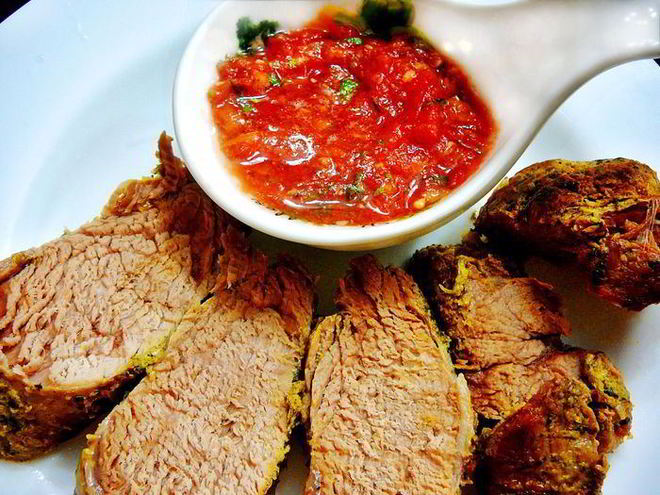 Рецепт свиной вырезки маринованной в кинзе и томатная сальса