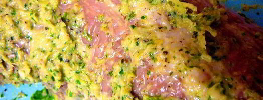 свиная вырезка маринованная в кинзе и томатная сальса. Шаг 4