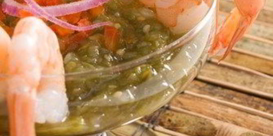 Зеленая сальса из томатилло и авокадо