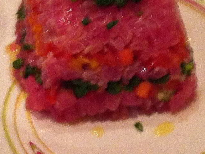 Рецепт слоеного тартара из тунца