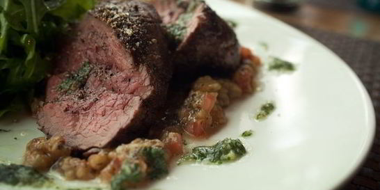 Стейк Миланзане с тартаром из овощей