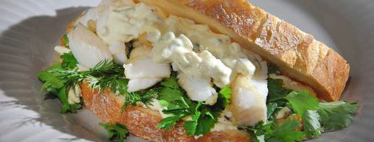 сэндвич с рыбными пальчиками и тартаром. Шаг 9
