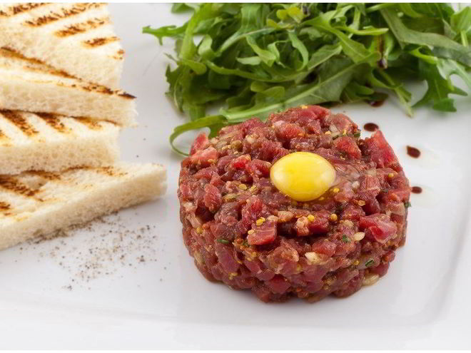 Рецепт тартара из говядины с каперсам, грибами и красным луком