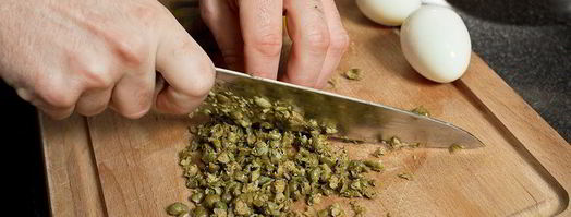 тартар из говядины с каперсами. Шаг 5