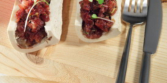 Тартар из говядины с тройной картошкой