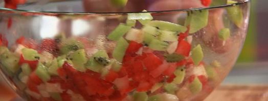 тартар из клубники с йогуртом. Шаг 3