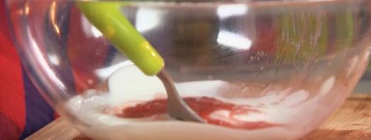 тартар из клубники с йогуртом. Шаг 4