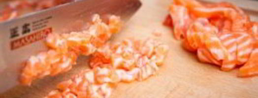 тартар из лосося с авокадо. Шаг 7