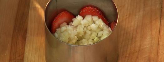 тартар из тунца со свежей клубникой. Шаг 7