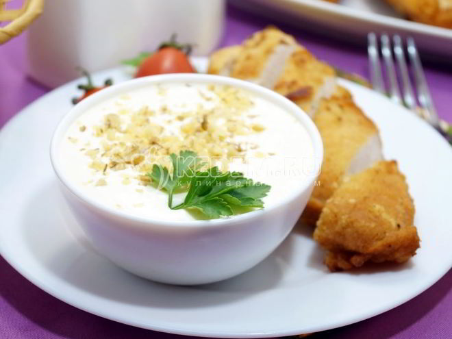 Рецепт сырного соуса с чесноком