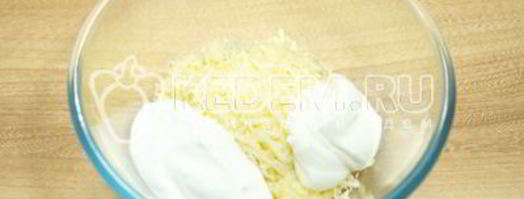 сырный соус с чесноком. Шаг 3