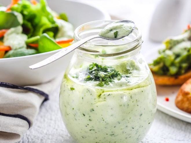 Рецепт сырного соуса с зеленью