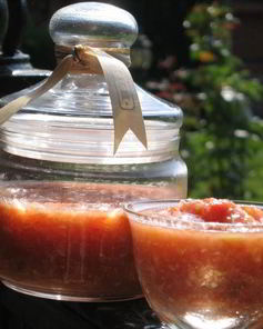 Ядреная закуска-соус из хрена и чеснока