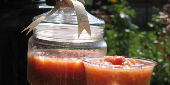 Ядреная закуска-соус из хрена и чеснока