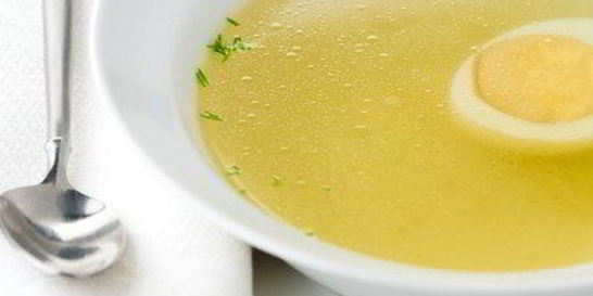 Ароматный куриный бульон