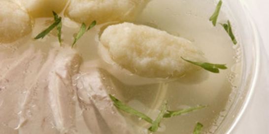 Бульон с клецками