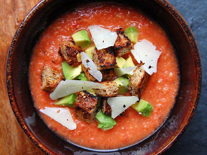 Рецепт гаспачо с домашними гренками