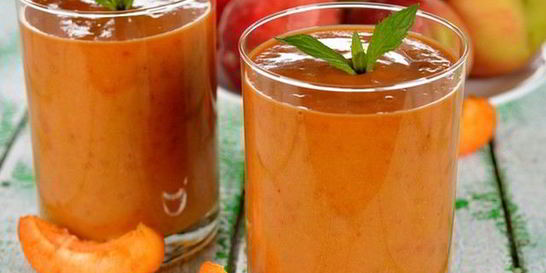 Гаспачо с персиками