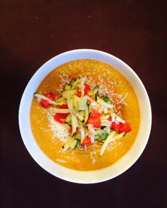 Гаспачо с заправкой из цукини