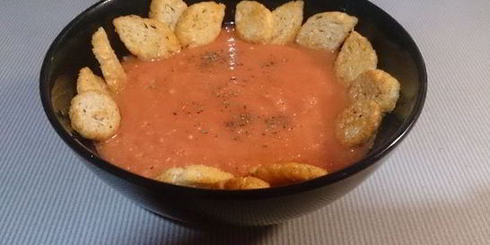 Острый гаспачо с кабачком