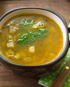 Гороховый суп с копченым салом