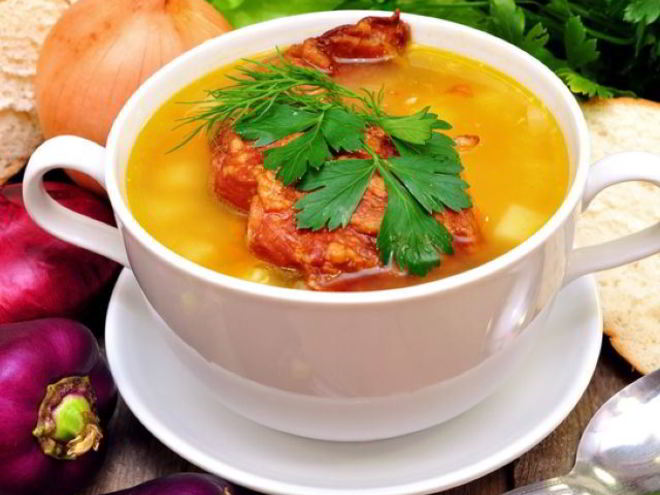 Рецепт горохового супа с копчеными ребрами и беконом