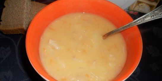 Гороховый суп со свиными ребрышками