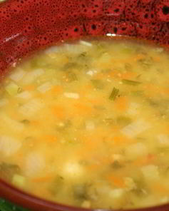 Густой гороховый суп с куриной грудкой и чорризо