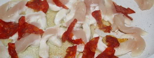 густой гороховый суп с куриной грудкой и чорризо. Шаг 3