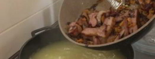 очень вкусный гороховый суп с копчеными ребрышками. Шаг 8