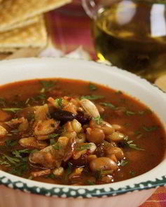 Суп фасолевый с курицей и горохом