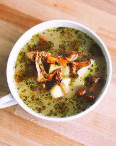 Грибной суп с лисичками