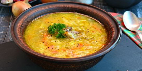 Капустняк со свининой и маринованной капустой в мультиварке