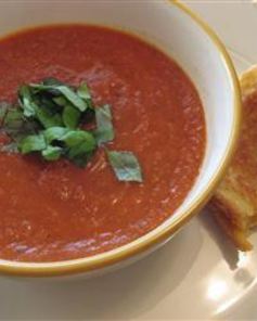 Горячий суп из запеченных помидоров