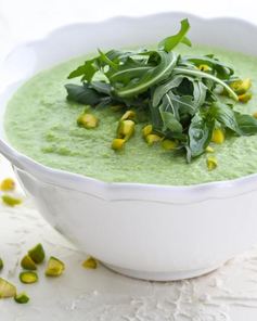 Холодный суп из кабачков с фисташками