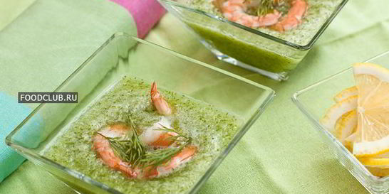 Холодный суп из огурцов с креветками