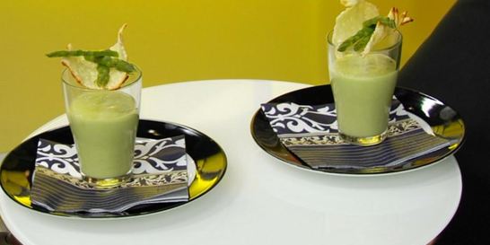 Холодный суп-пюре из спаржи и авокадо