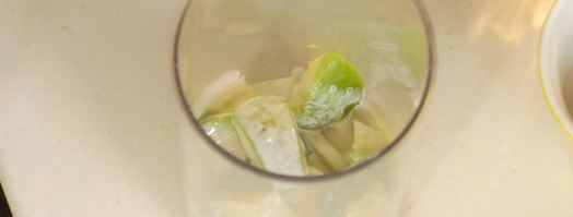 холодный суп-пюре из спаржи и авокадо. Шаг 3