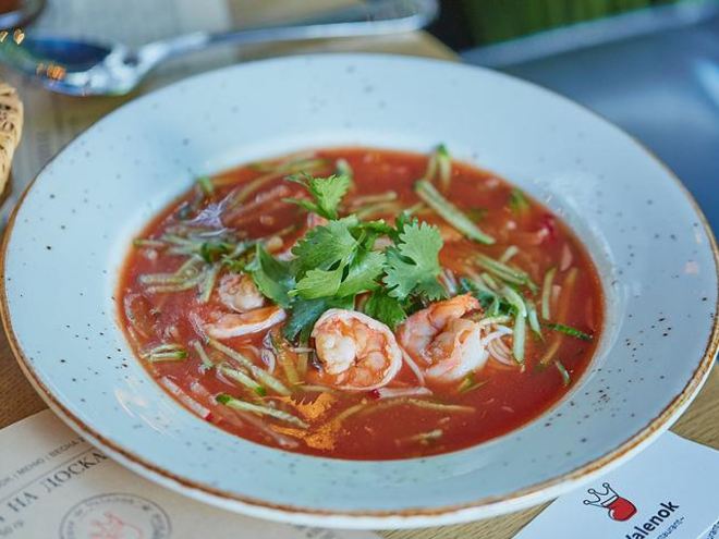 Рецепт холодного томатного супа кук-си с креветками